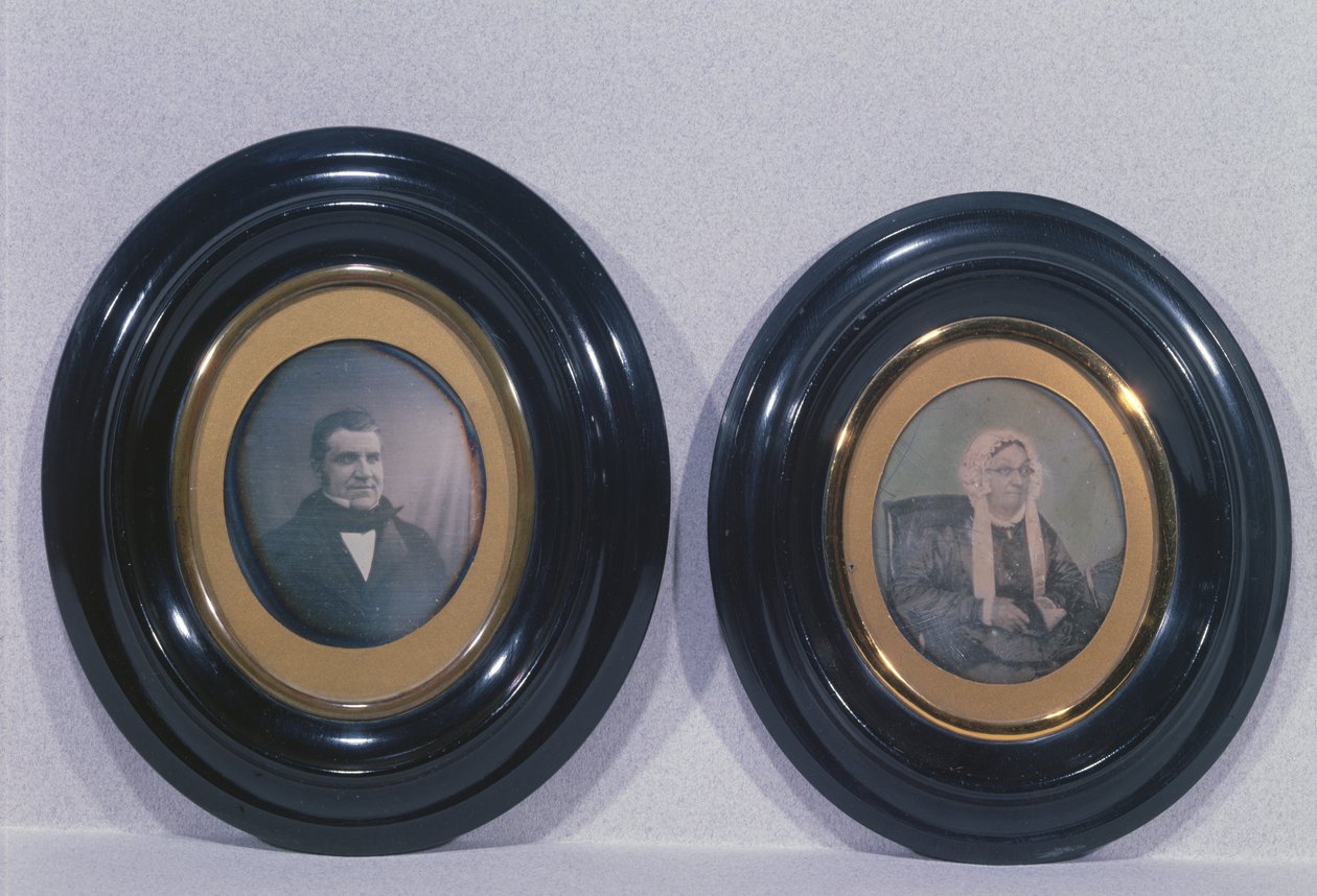 ルイパスツールの母と父（1822-95）、1840-50年頃（ダゲレオタイプ） 作： フランスの写真家