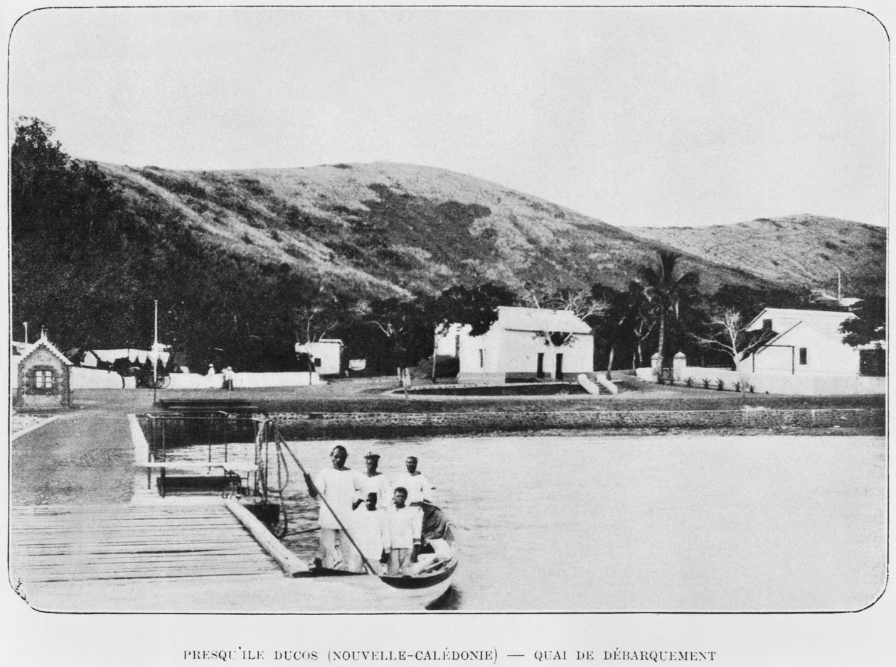 ニューカレドニア、デュコス半島、上陸段階、ラデペッシュコロニアル、1903年 作： フランスの写真家