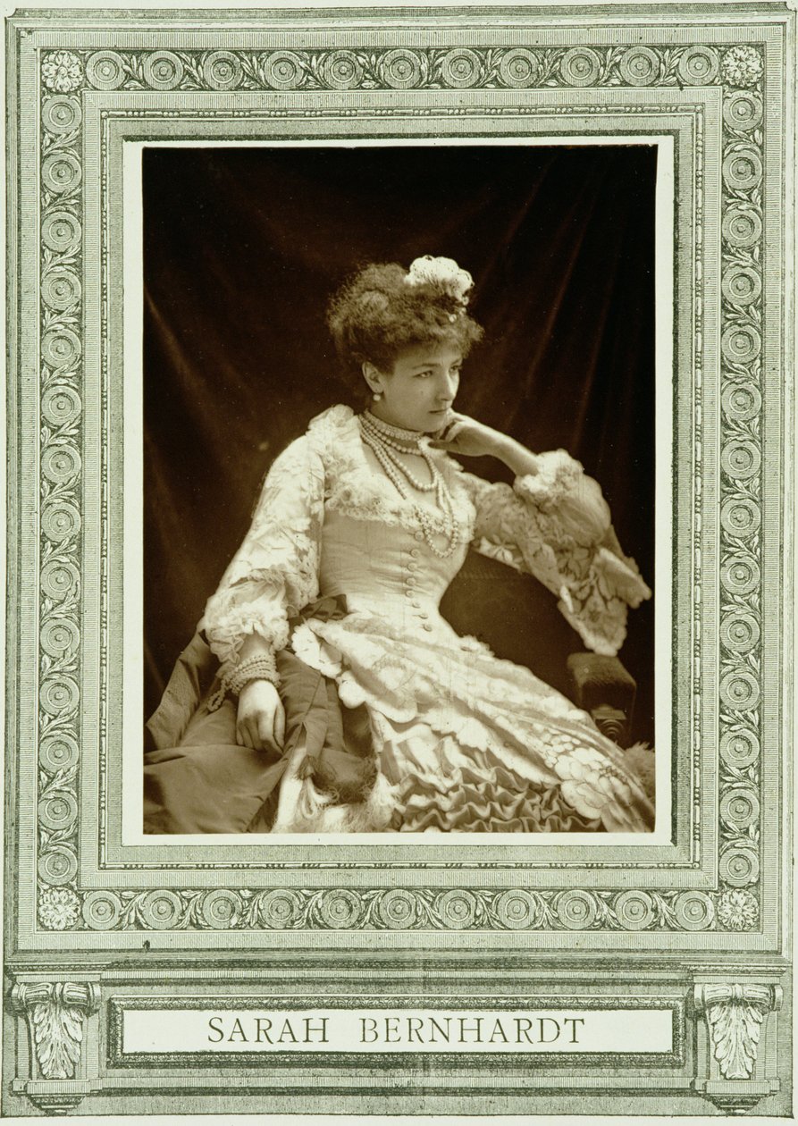 サラ・ベルナール（1844-1923）、ギャラリー・コンテンポレーヌ、1874-78年頃 作： フランスの写真家