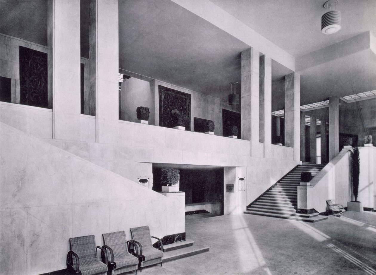 パリ国際博覧会の近代美術館、1937 作： フランスの写真家