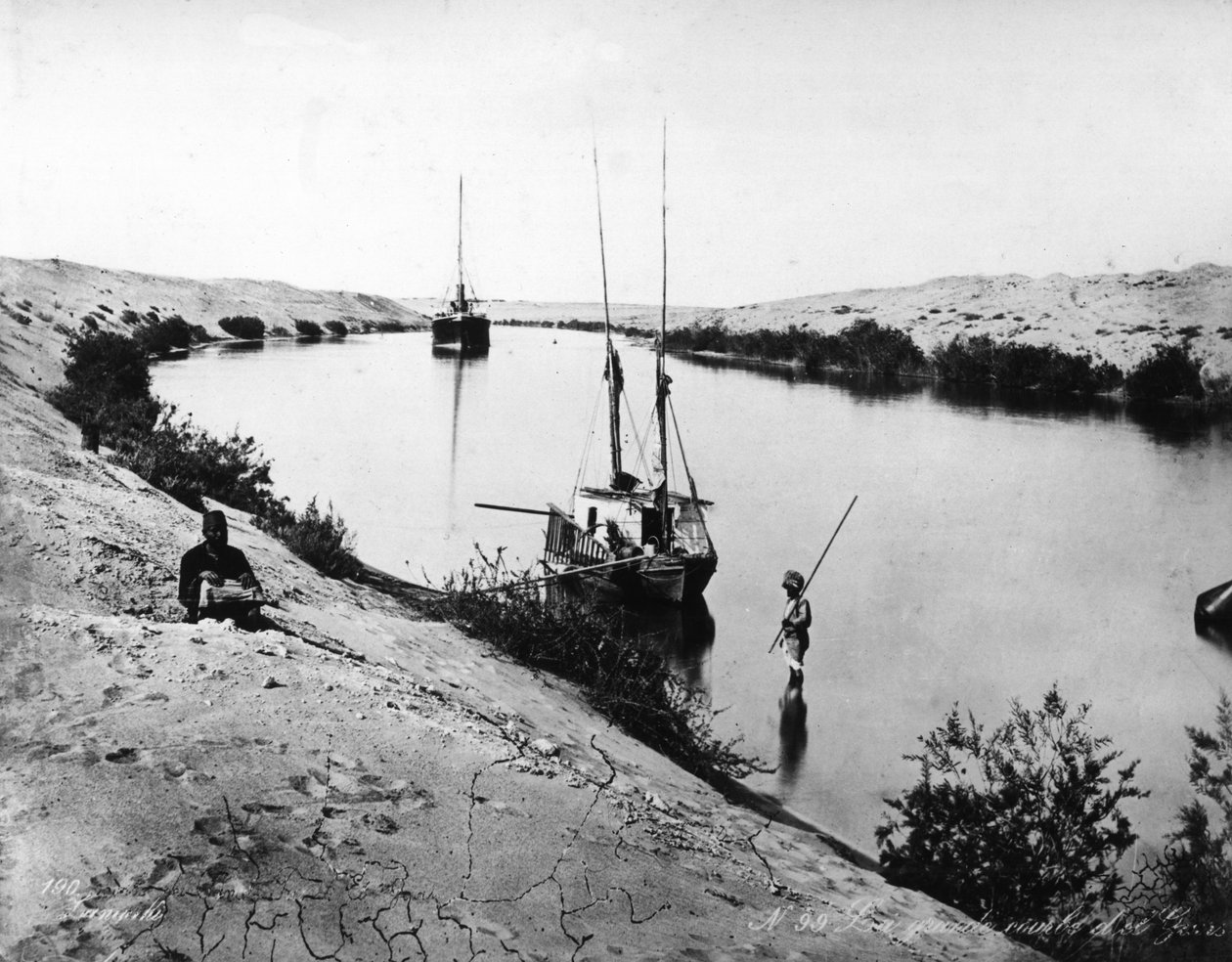 スエズ運河、1875年頃 作： フランスの写真家