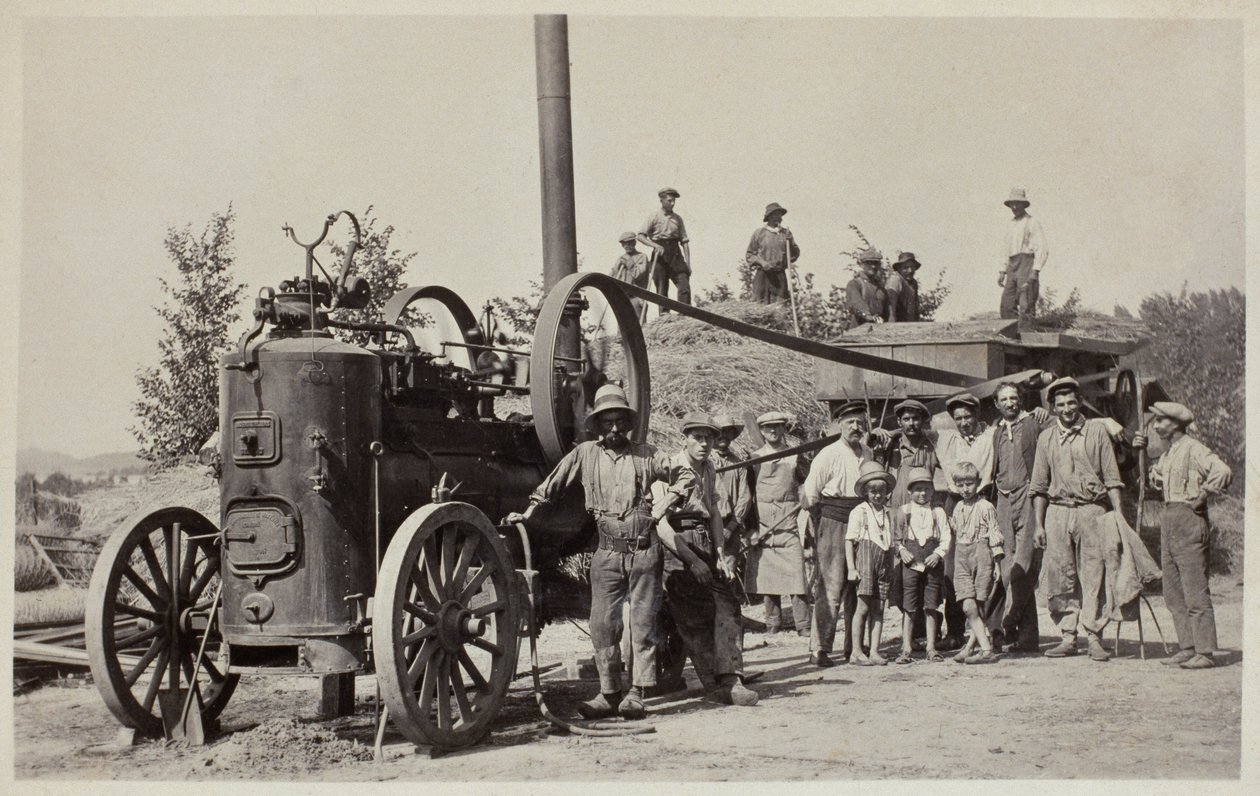 脱穀機、1900年頃 作： フランスの写真家