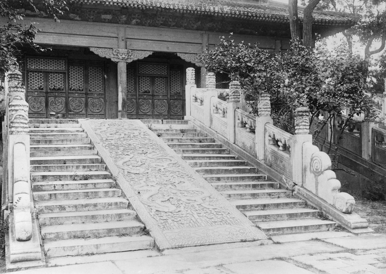 中国、北京にある龍羅皇帝の墓（1359-1424） 作： フランスの写真家