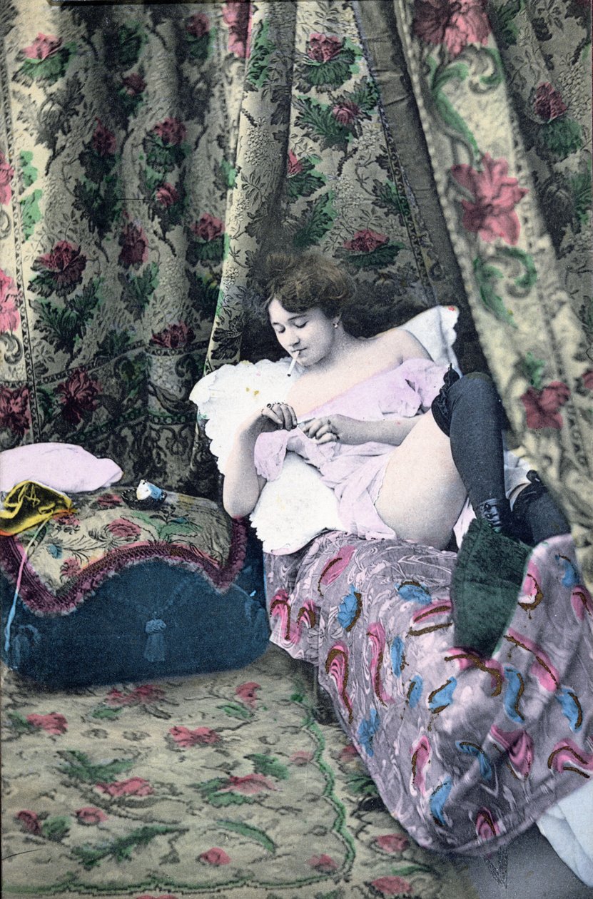 1914年以前の売春宿の少女を描いたポストカード 作： フランス語学校