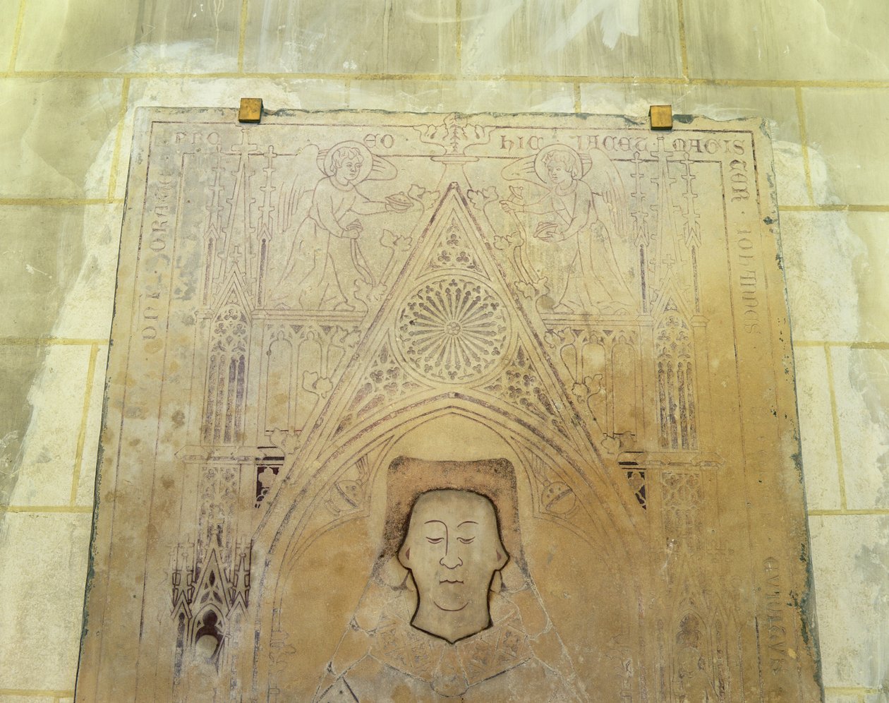 マジスターヨハネスの墓碑、1340年 作： フランス語学校