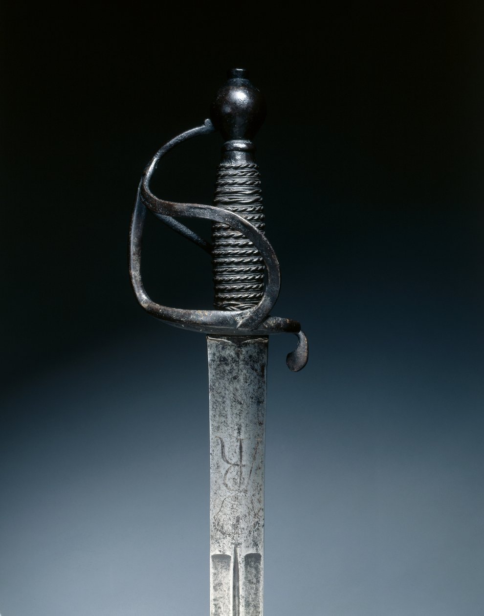1700～1730年頃の騎兵隊の剣（スチール、ワイヤーグリップ 作： ドイツ語学校