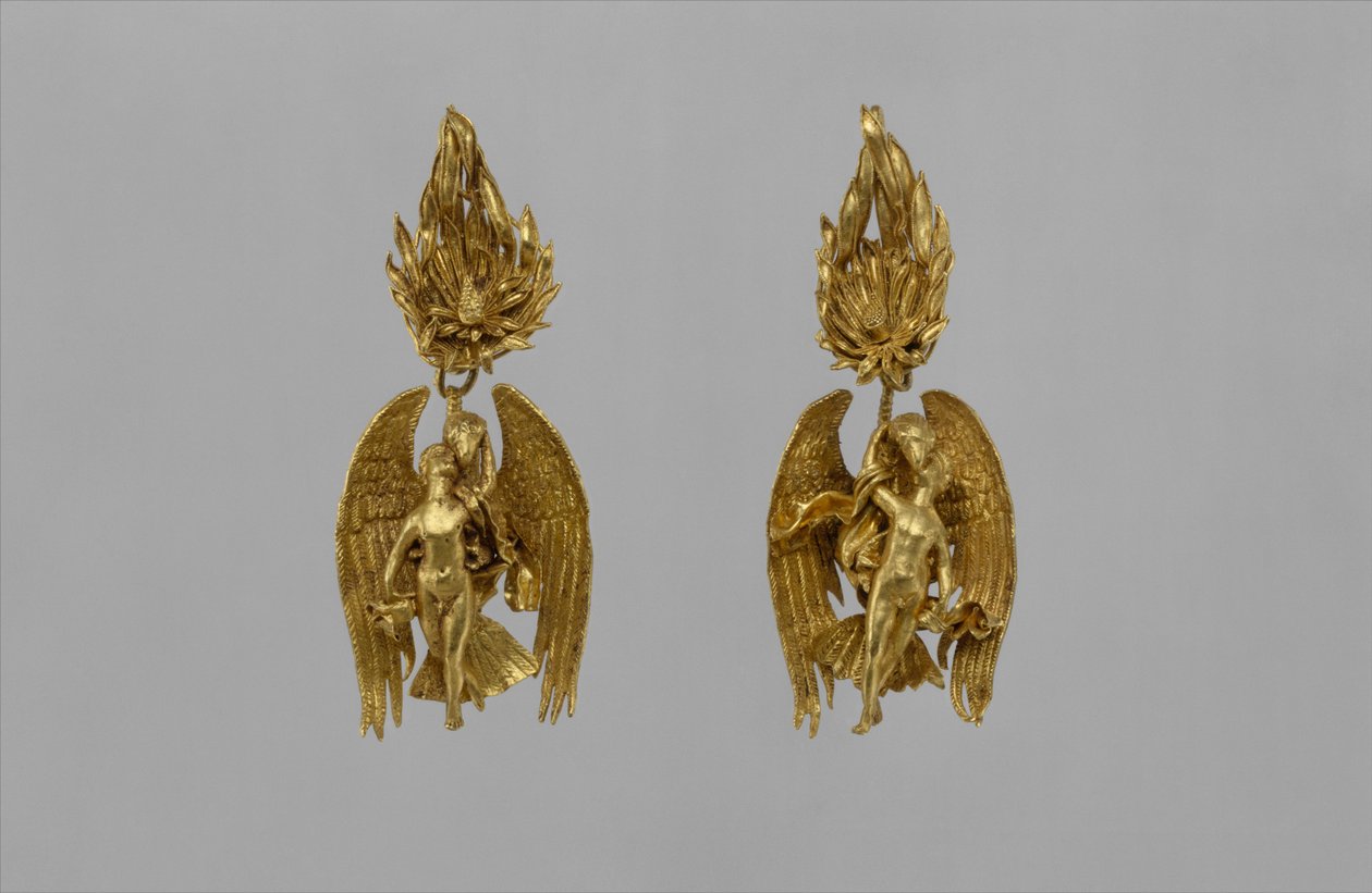 ガニメデとワシの金のイヤリングのペア、紀元前330〜300年頃（金） 作： ギリシャ語