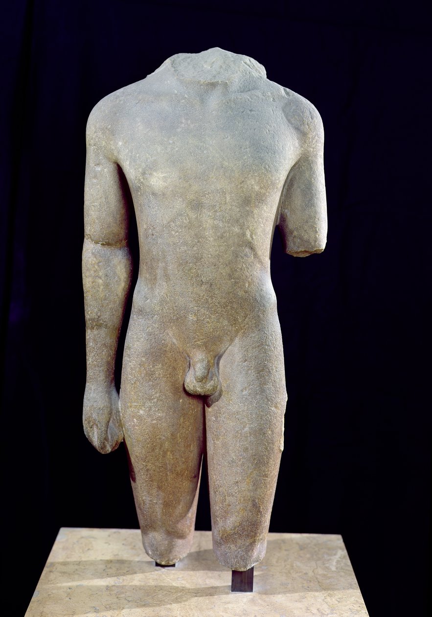 アクチュス出身のクーロスのトルソ、紀元前550年頃（大理石）（202764も参照） 作： ギリシャ語