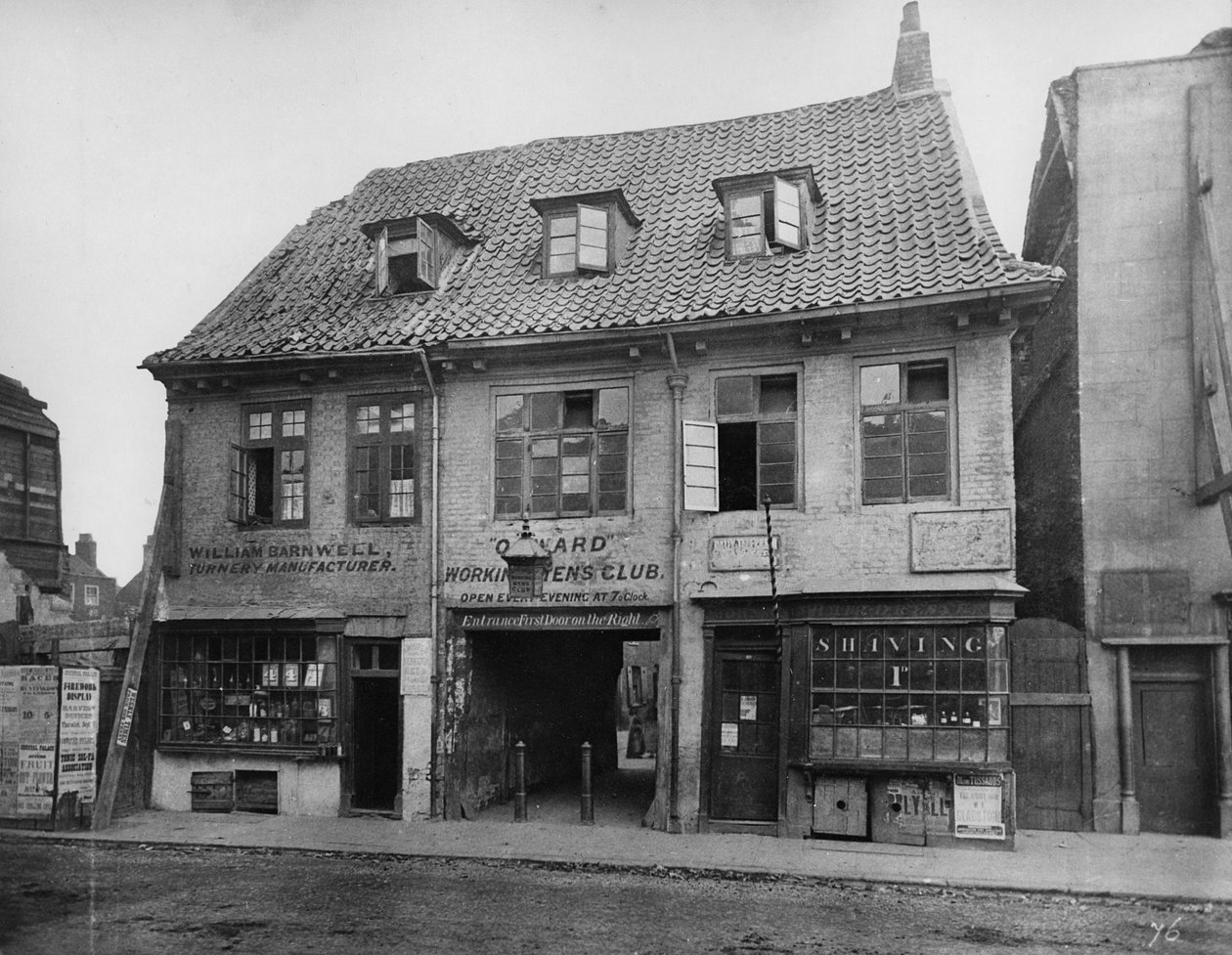 古い家、宮殿の庭、ランベス、1883年 作： ヘンリー・ディクソン