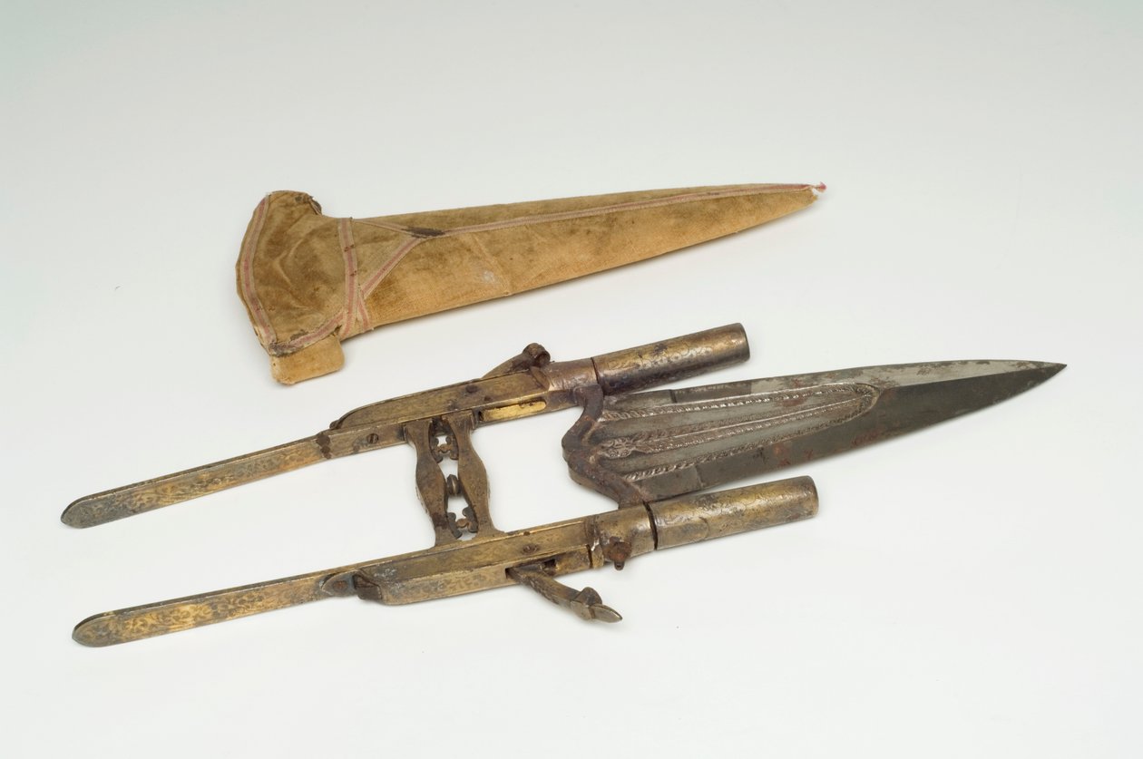 剣、1800〜35年頃（金、木、金属） 作： インドの学校