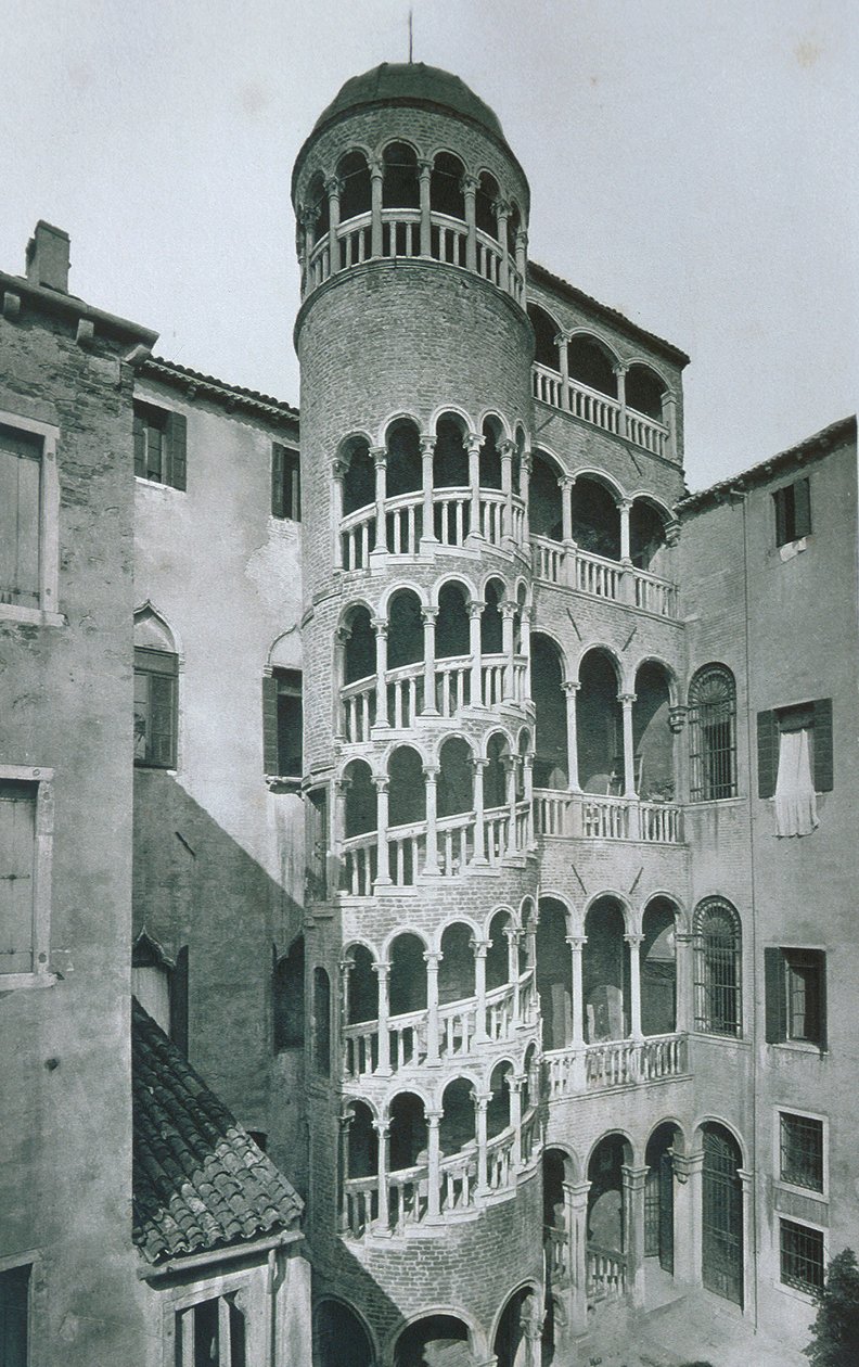 パラッツォコンタリーニデルボボロのビュー 作： イタリアの写真家