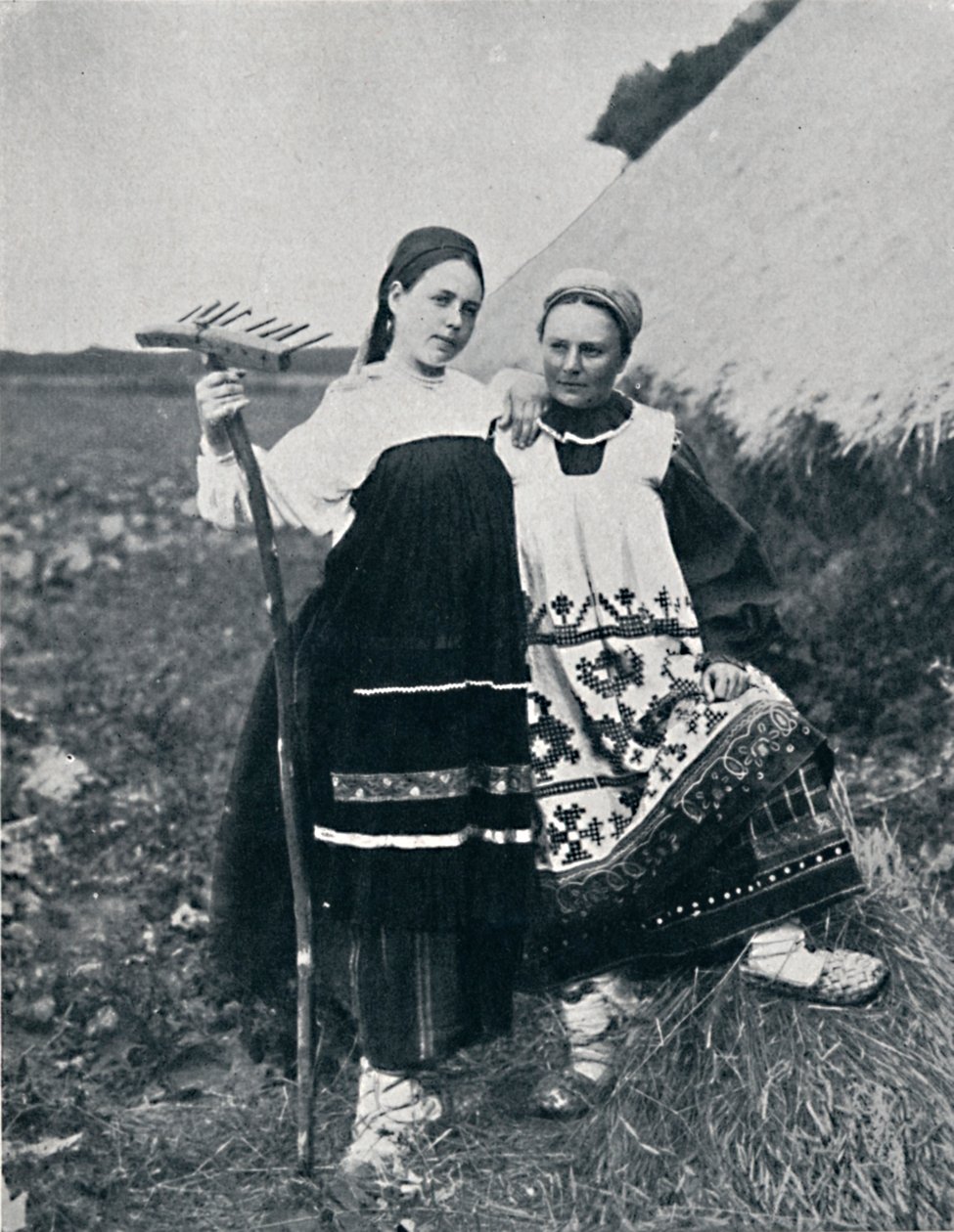 1912年中央ロシア、リャザンの2人の女性 作： J.ダジアーロ