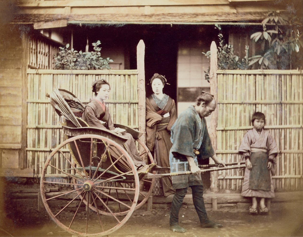 人力車の女性、1890年代頃（カラー写真） 作： 日本の写真家