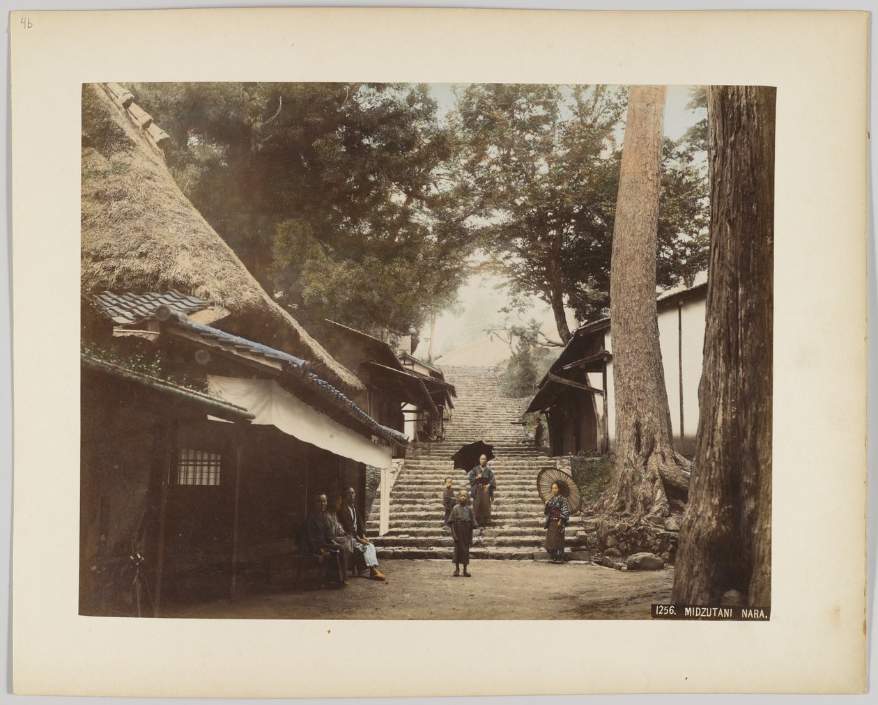 奈良県・御津谷（手彩色のモノクロ写真 作： 日本の写真家