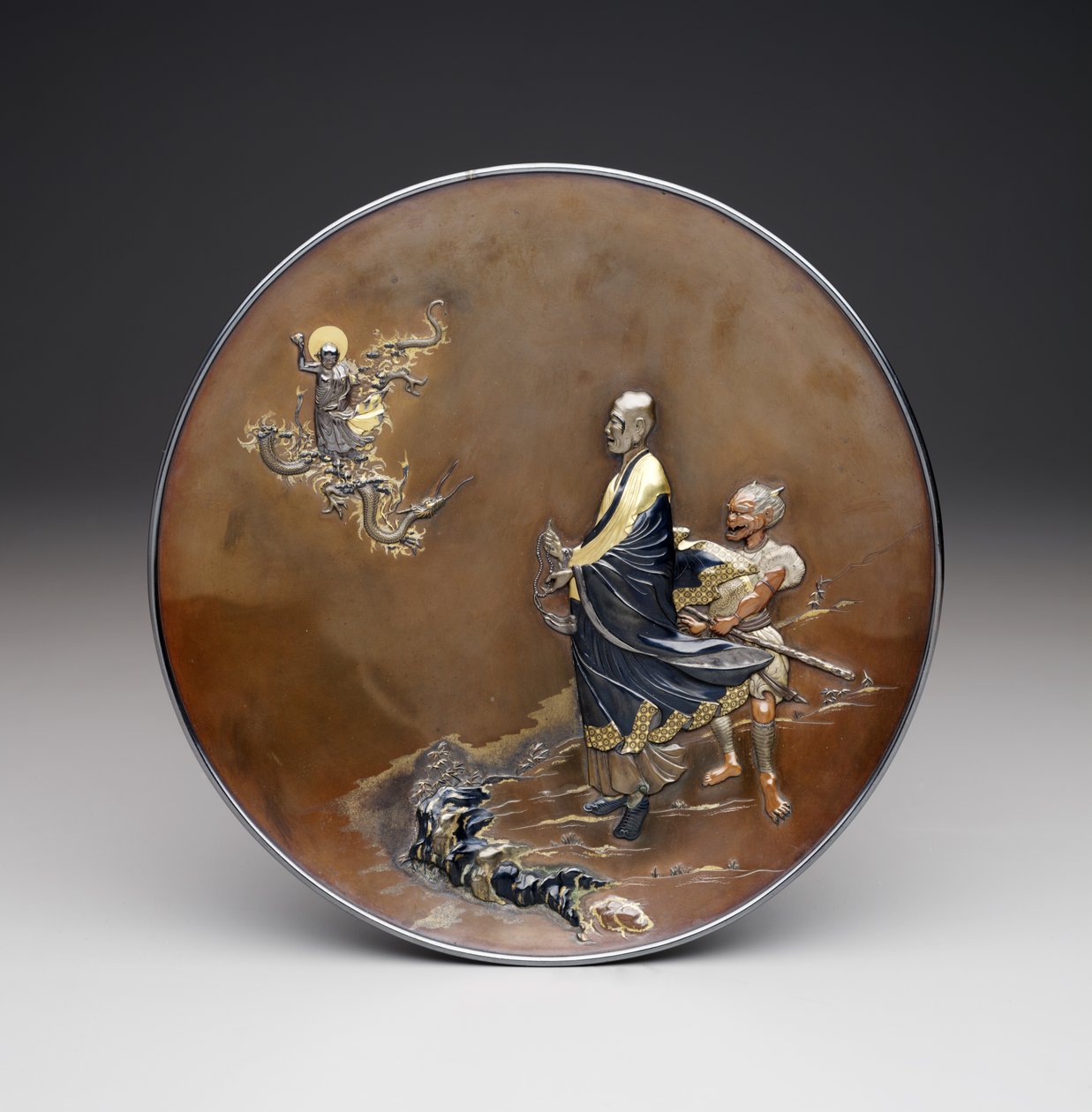 明治時代のプラーク。 1870年頃（銀、銅、金箔） 作： 日本語学校