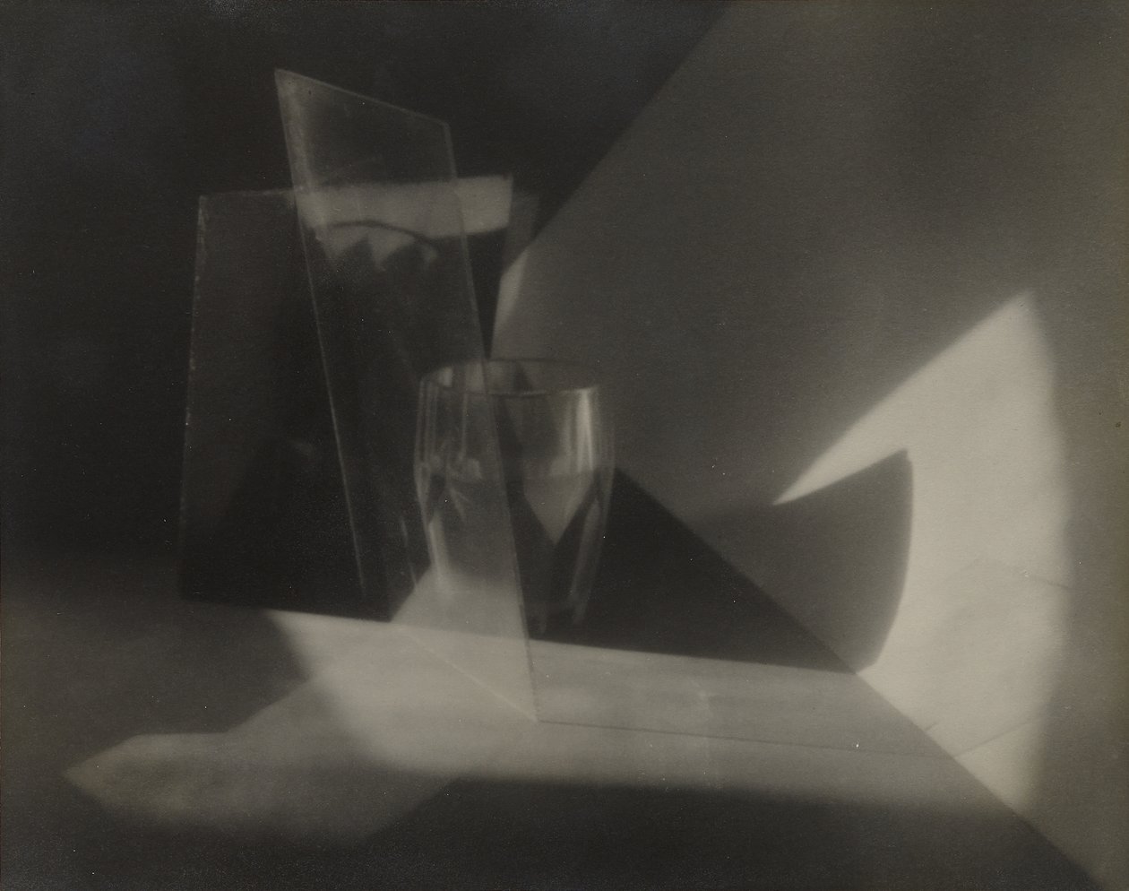 [Still-Life Abstraction]、1923年（ゼラチンシルバープリント） 作： ジャロミールスパーク