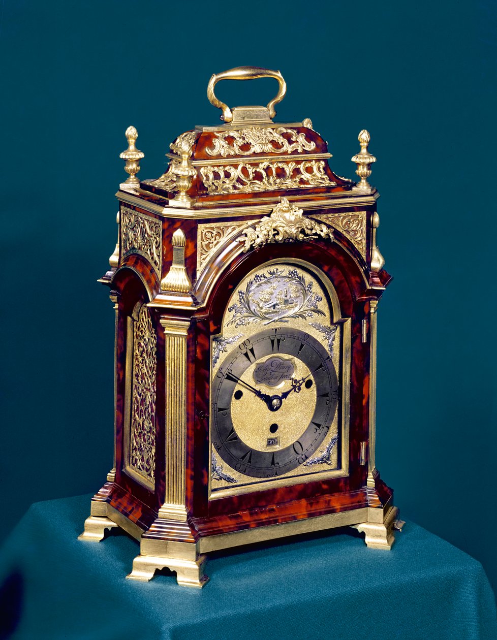 置時計、c.1750（金属マウント付きの亀甲板） 作： ジョン・ドゥルーリー