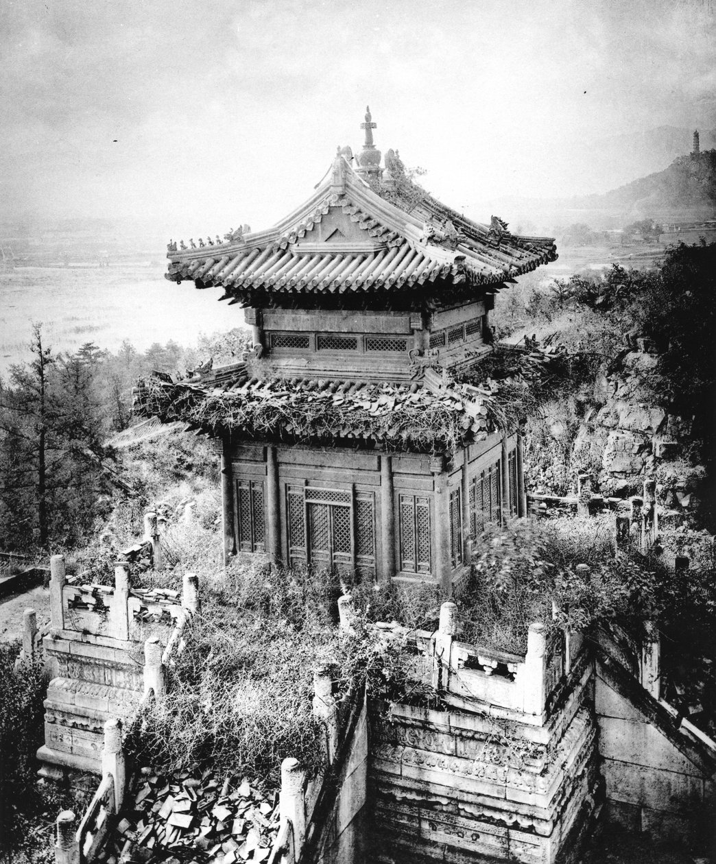 北京の夏の宮殿にある宝雲ブロンズパビリオン、1867年〜72年 作： ジョン・トムソン