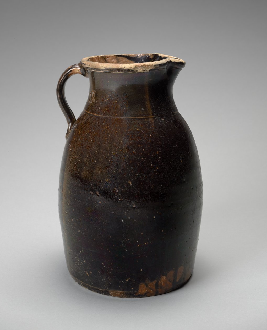 投手、c。 1873-1900（アルカリ釉石器） 作： ジョセフC.ラシュトン