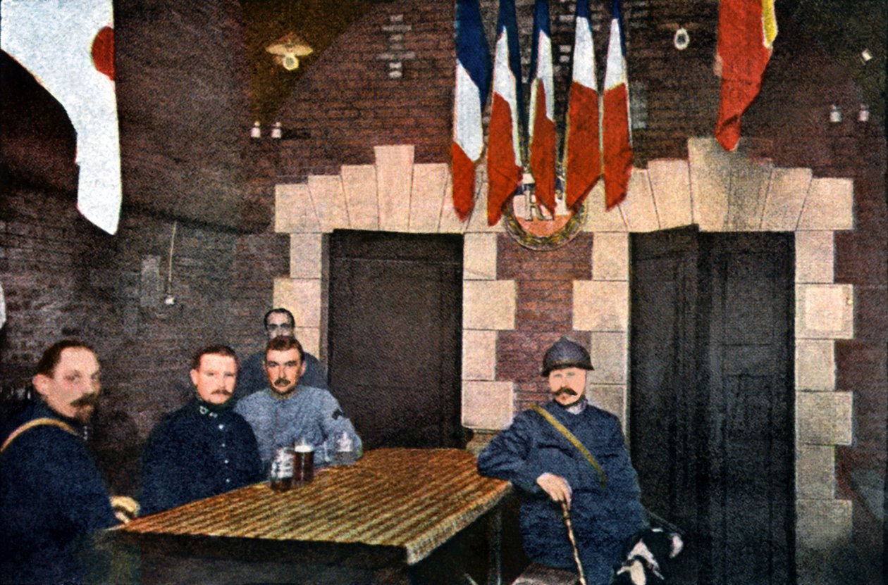 1916年9月、ヴェルダン、砲台の台所にいるフランス兵（オートクローム） 作： ジュール・ジェルヴェ・コートテルモント