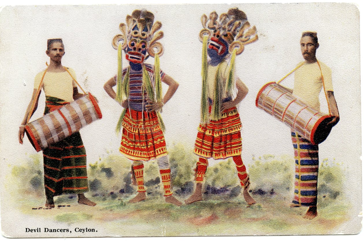 デビルダンサー、セイロン、1900〜20年頃（手描きの写真） 作： 株式会社セイロン・プラテ