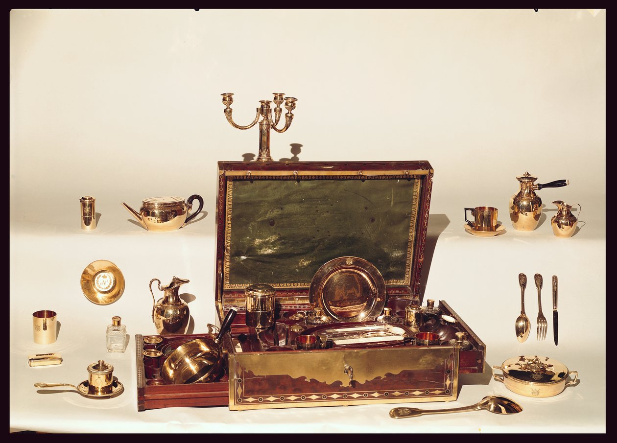 ナポレオン1世に属する生活必需品（1769-1821）（金の象眼細工を施した木材） 作： マーティン・ギヨーム・ビエナ