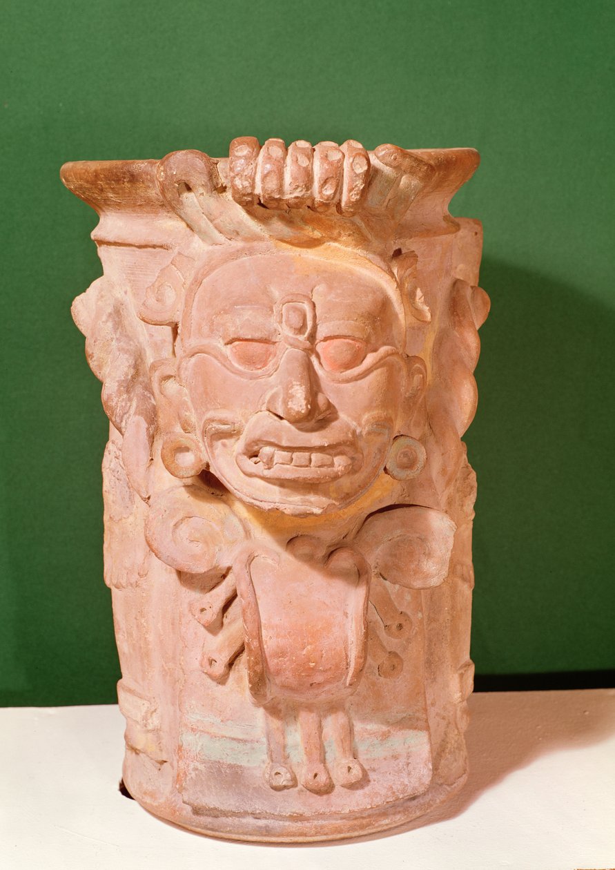 太陽神の頭を持つ円筒形の花瓶、クラシック時代、7〜10世紀（テラコッタ） 作： マヤ