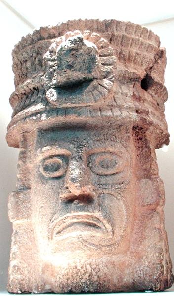 羽毛の帽子を被った図、西暦500〜800年 作： マヤ