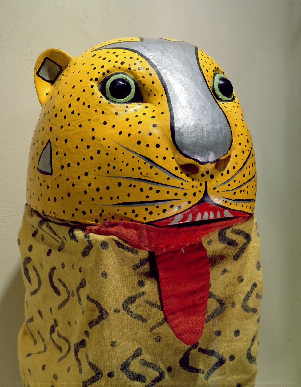 ジャガーの仮面（木・布塗装） 作： メキシコの学校