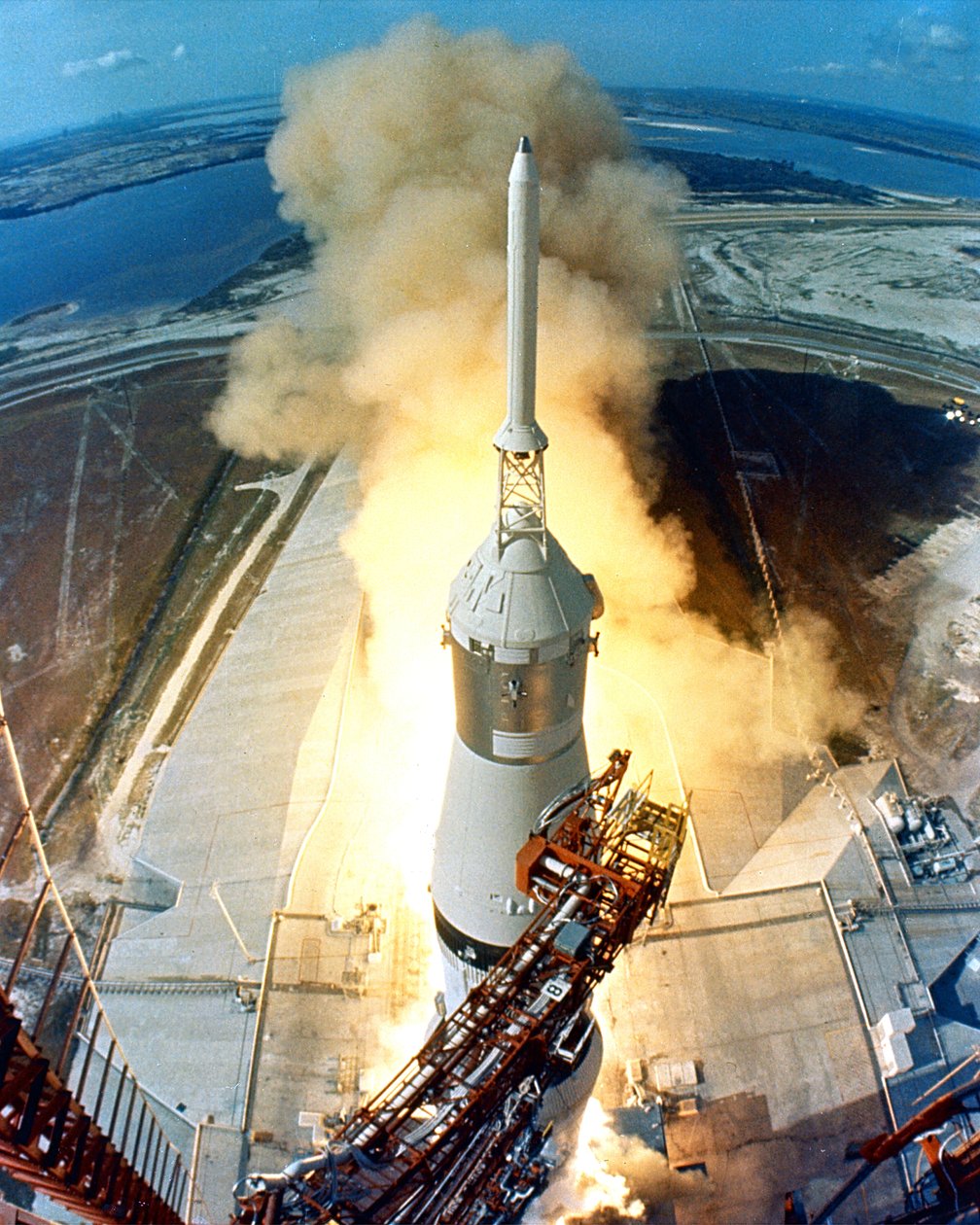 アポロ 11 号 - NASA、1969 年。 作： NASA画像