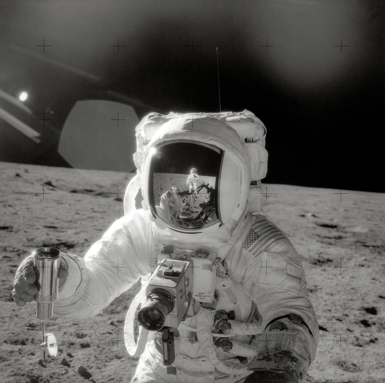 アポロ 12 号 - NASA、1969 年。 作： NASA画像