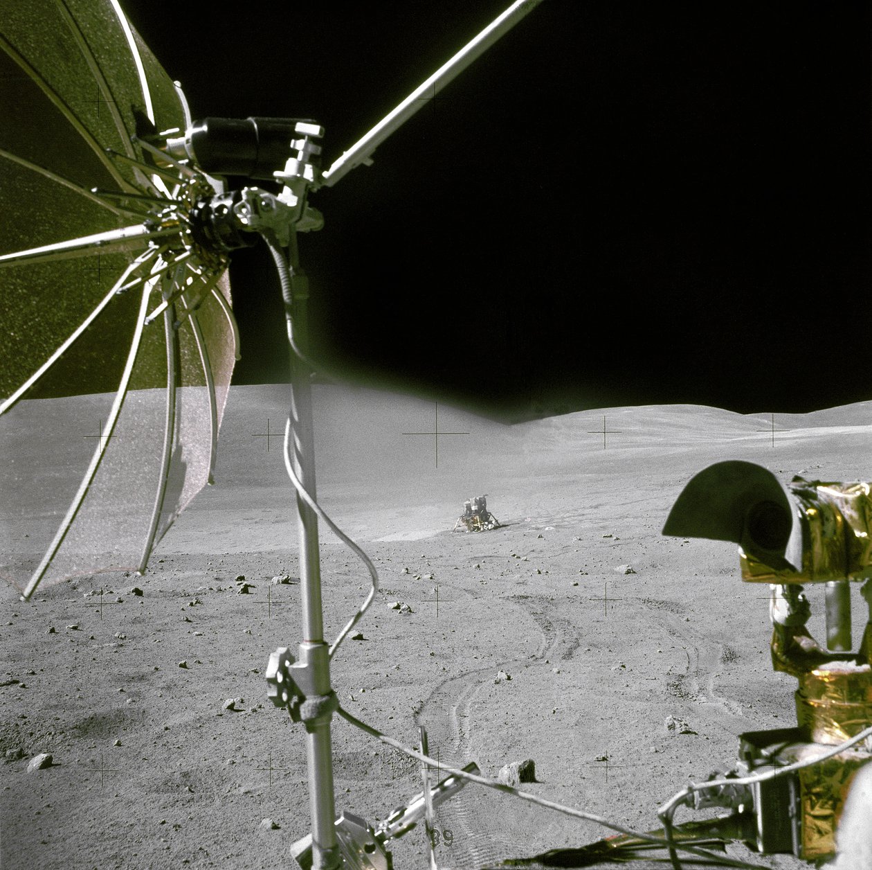 アポロ 16 号 - NASA、1972 年。 作： NASA画像
