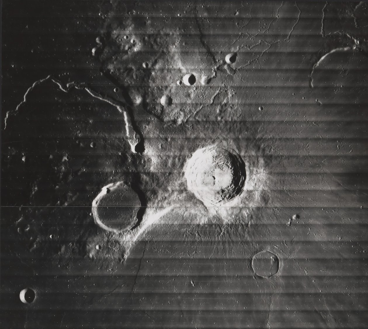 クレーター アリスタルコス、シュローターズ バレー、およびその周辺、1967 年。 作： NASA画像