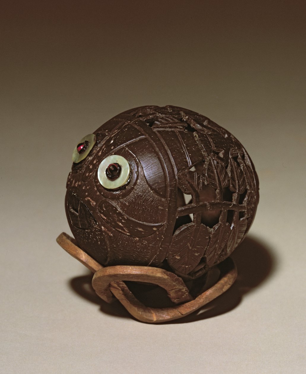 顔に刻まれたココナッツ、1895年頃 作： ポール・ゴーギャン
