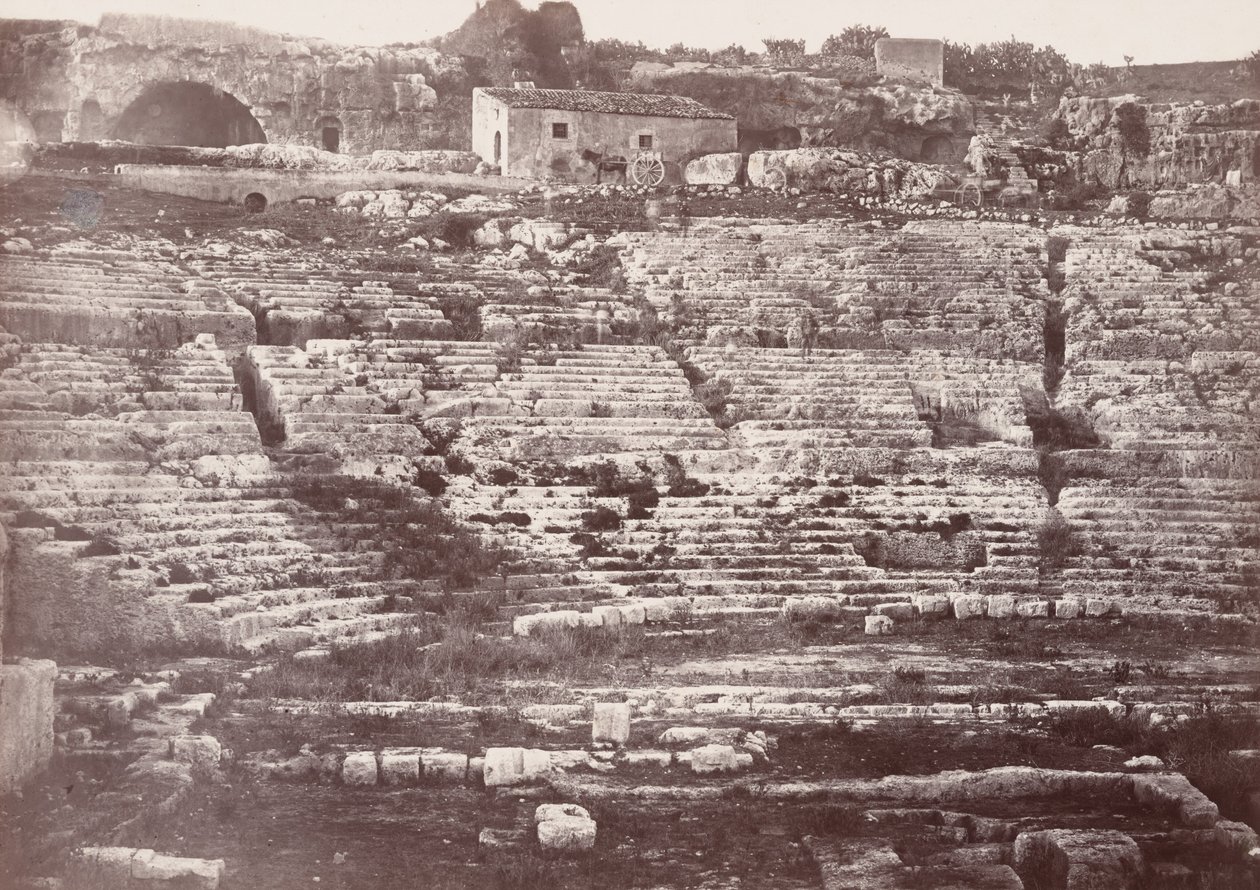 1865年、シラクーサ円形劇場（写真 作： ポール・バーティエ