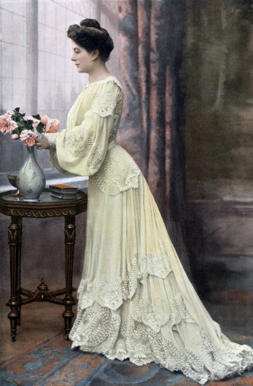 1903年、フランスの女優ローザ・ブリュック（写真） 作： ポール・ナダー