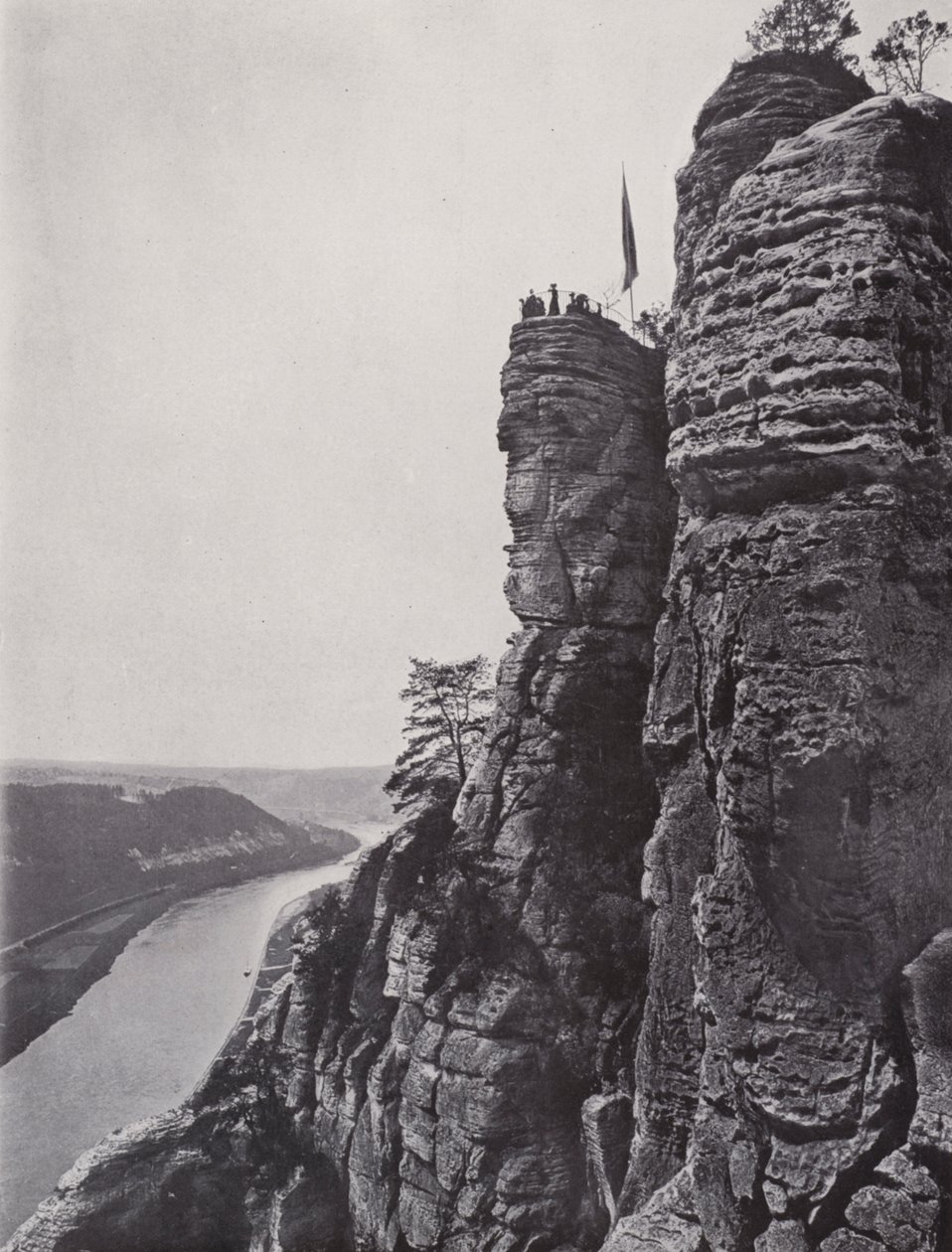 BASTEI ROCK（モノクロ写真 作： 写真家ドイツ語