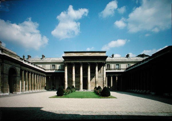 1782-87年に建てられたホテルドサルムの中庭、パレドゥラレギオンドヌールの眺め 作： ピエールIIルソー