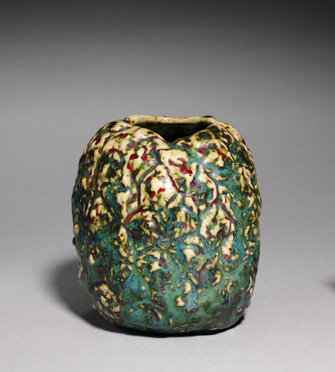 花瓶、1900年頃（ストーンウェア 作： ピエールエイドリアンダルパイラット