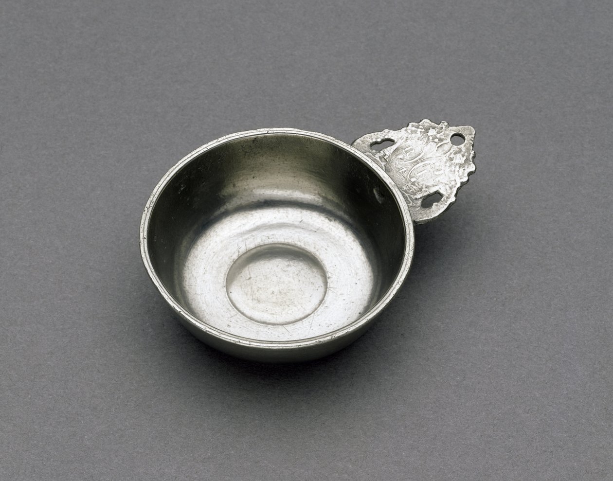 ポーリンガー、c。 1788-1820（ピューター） 作： リチャードシニアリー