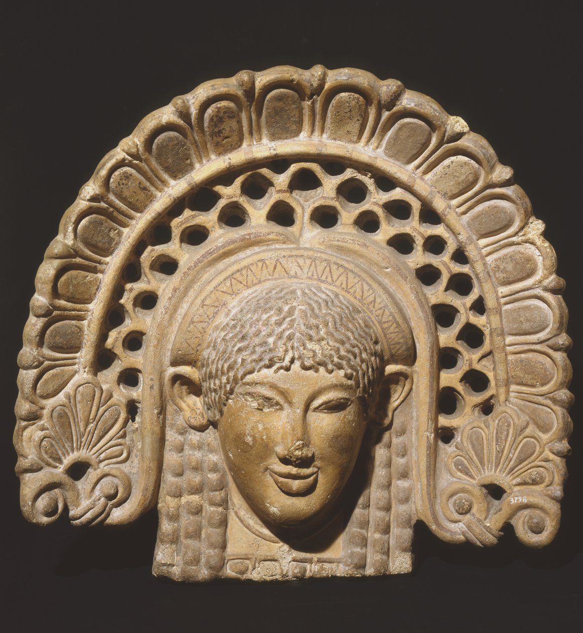 Lanuvioからの女性の頭を描いたAntefix 作： 小説