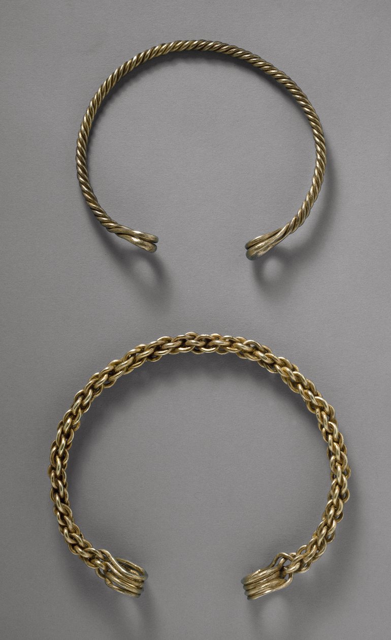 紀元前1世紀のリンカンシャー、ウルスビーのネックリング（Torcs）（エレクトラム） 作： 小説