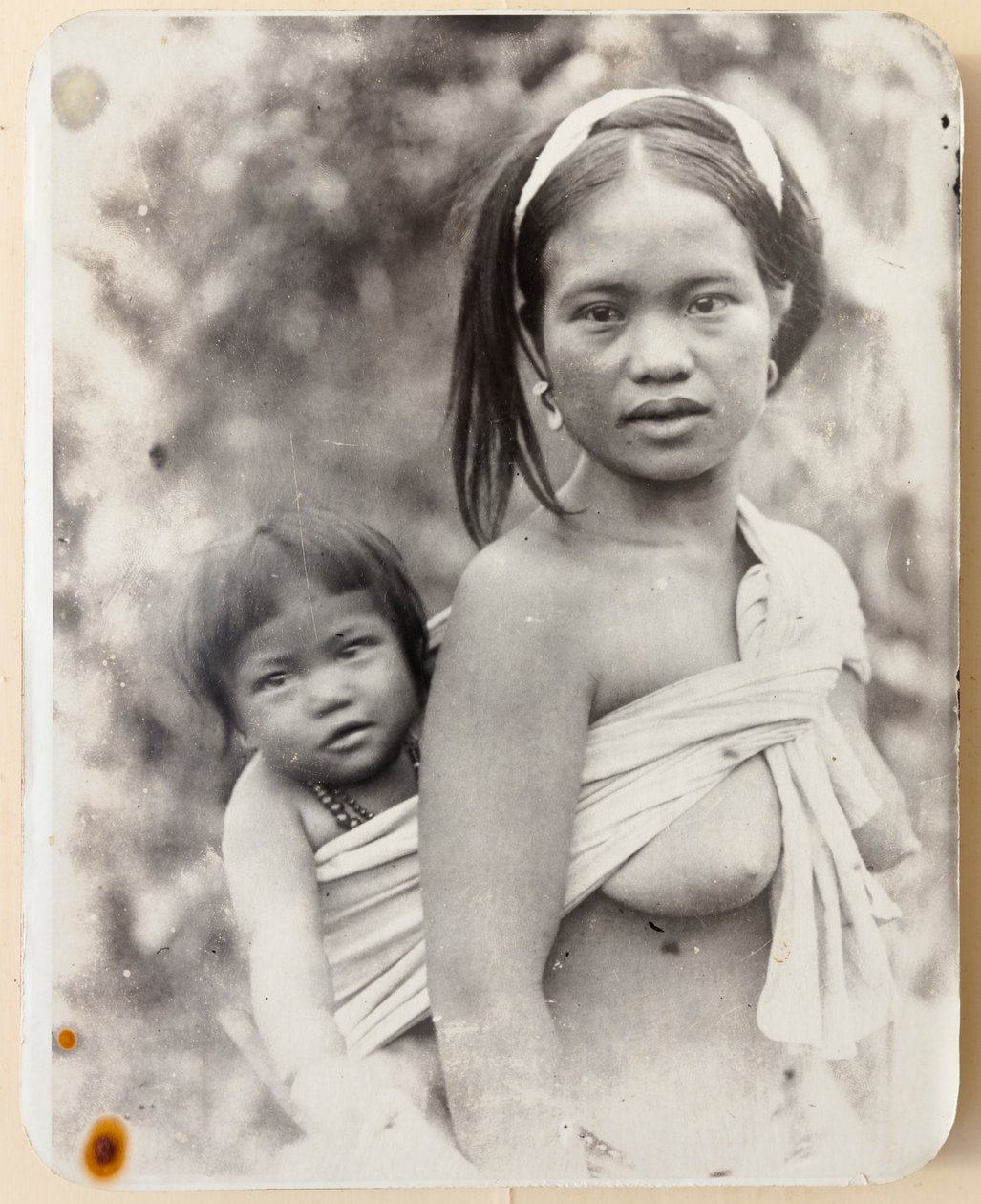 Ifugao mãe e filho 作： ロイ・バートン