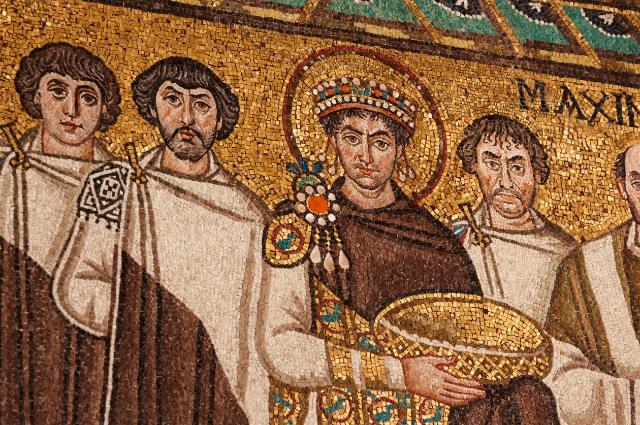 皇帝ユスティニアヌス1世（モザイク画 作： 学校イタリア語