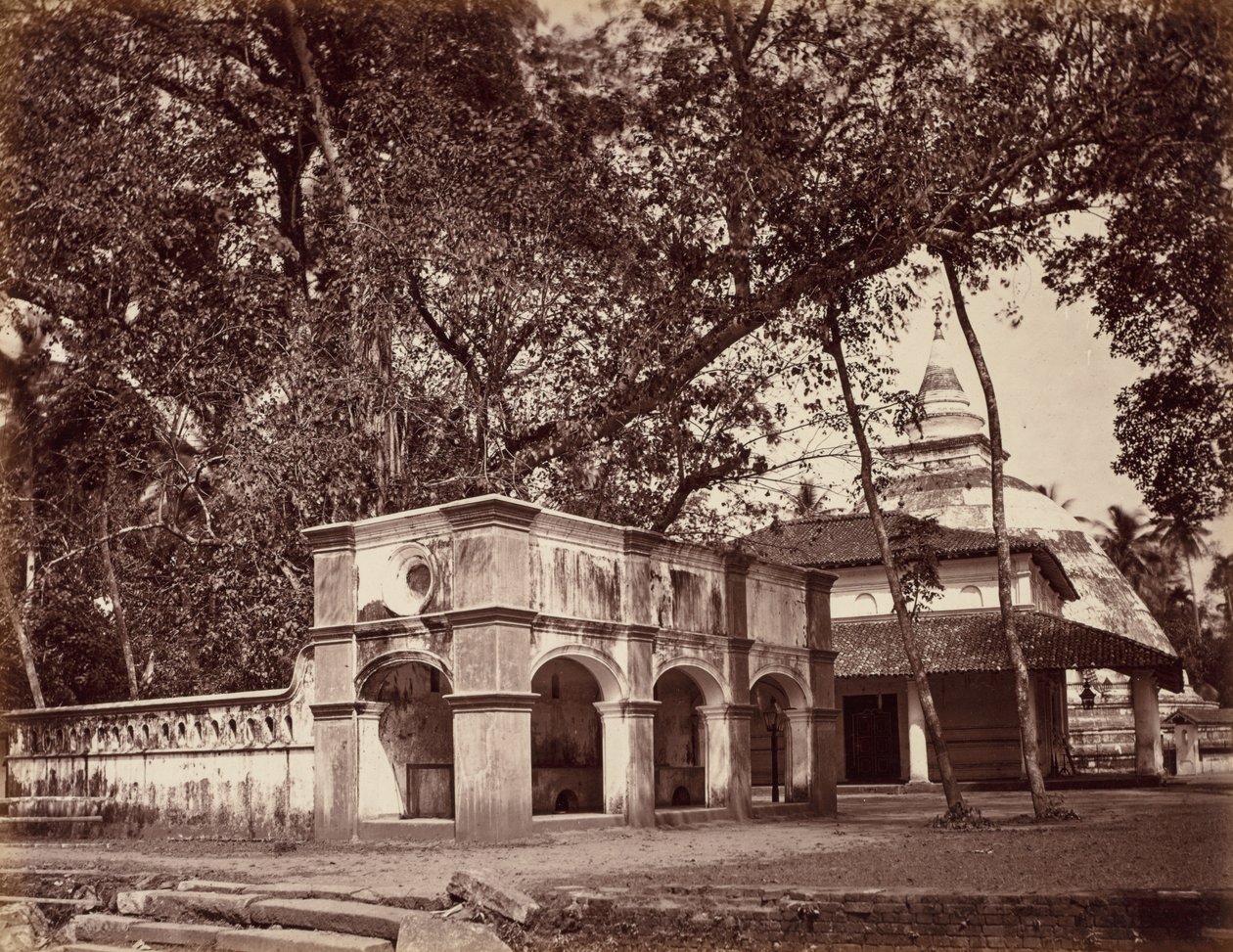 仏教寺院、カラニ、c。 1880 作： Scowen and Co.