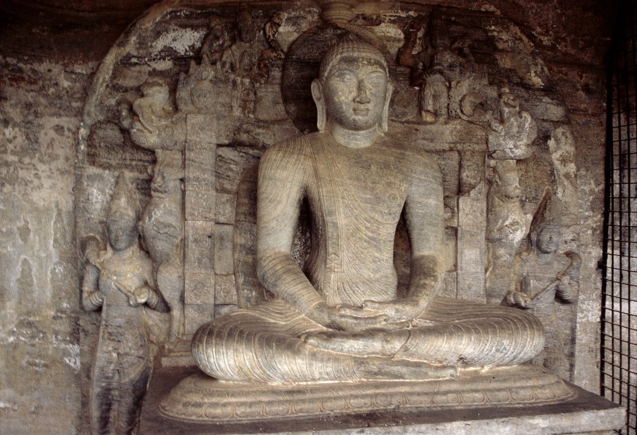 座っている仏、Vijjadhara洞窟、Gal Vihara（花崗岩） 作： スリランカ