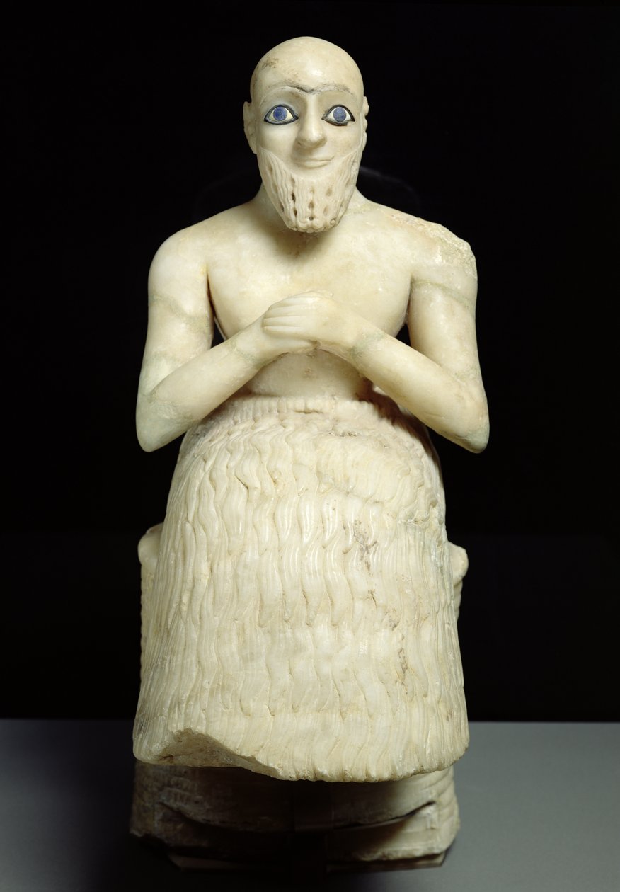 公式のエビイルの像、イラクのマリ、イラク、中央ユーフラテス、初期王朝時代の神殿、紀元前2500年頃（石膏とラピスラズリ）（121796も参照） 作： シュメール人