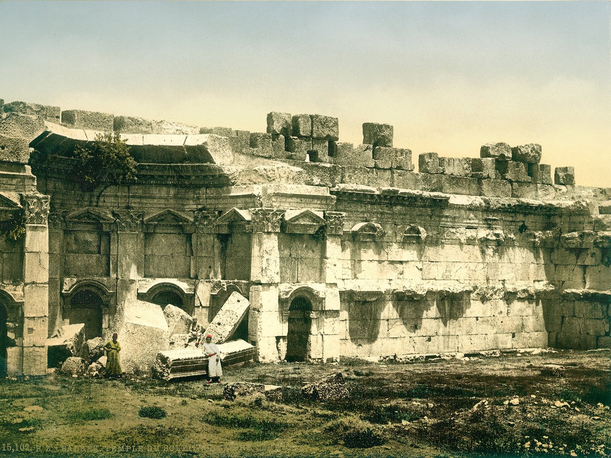 木星の神殿、バールベックの囲いの一部、1880年〜1900年頃（フォトクロム） 作： スイスの写真家