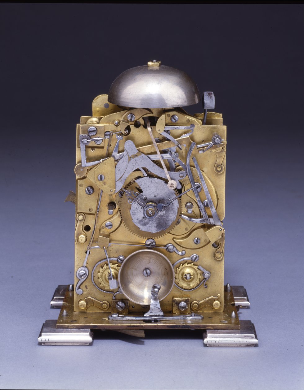 ミニチュア印象的なブラケット時計、no.222、c.1695 作： トーマス・トンピオン