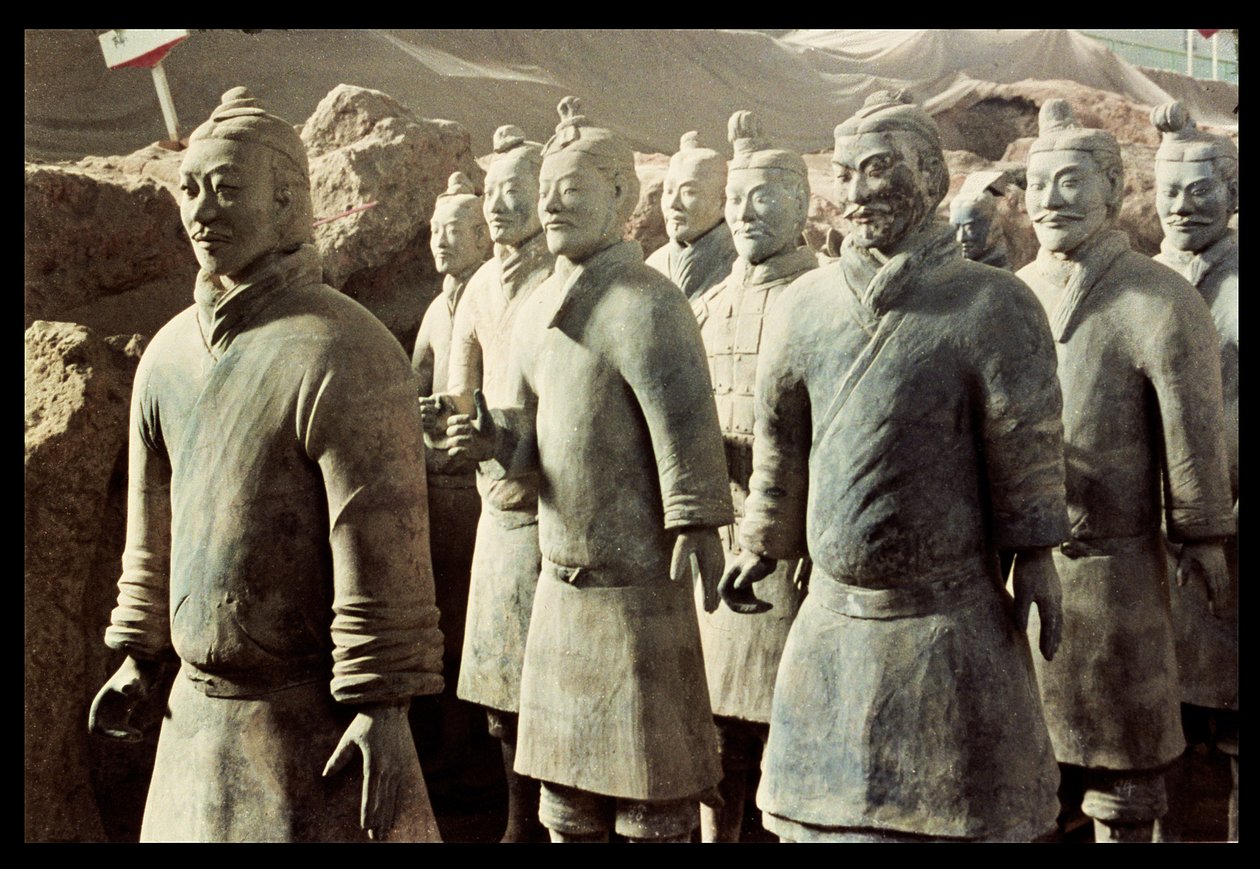 テラコッタ軍、秦王朝、紀元前210年。戦士（詳細） 作： 不明不明